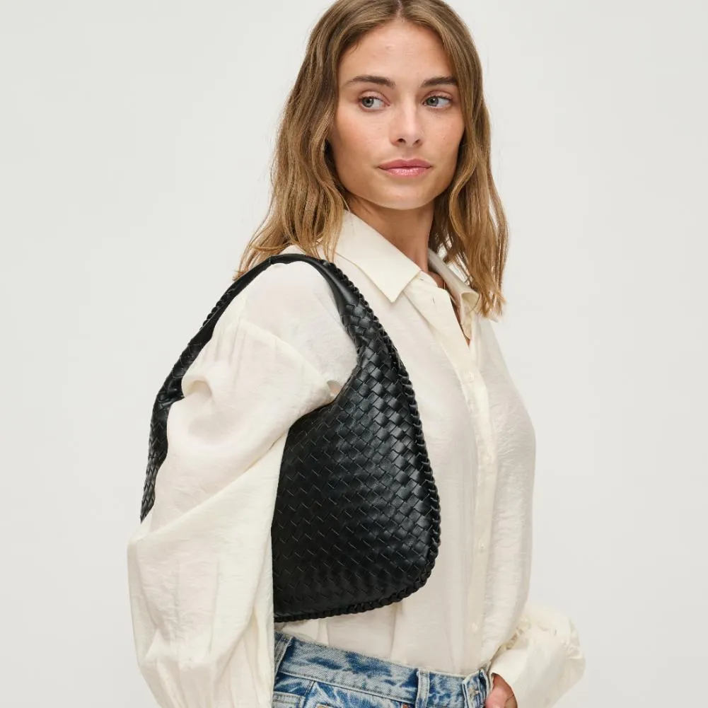 Adela Hobo