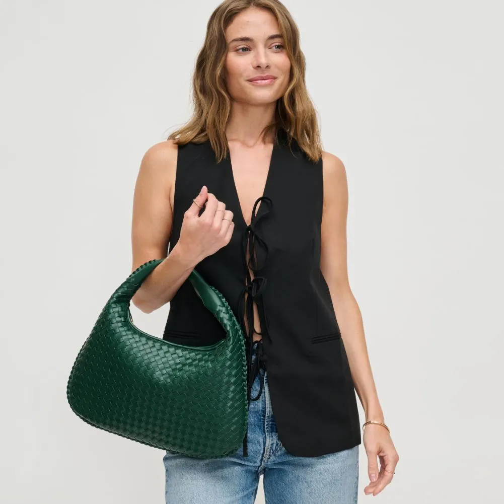 Adela Hobo