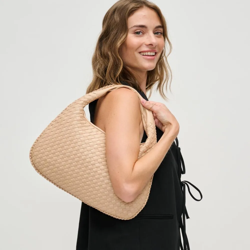 Adela Hobo